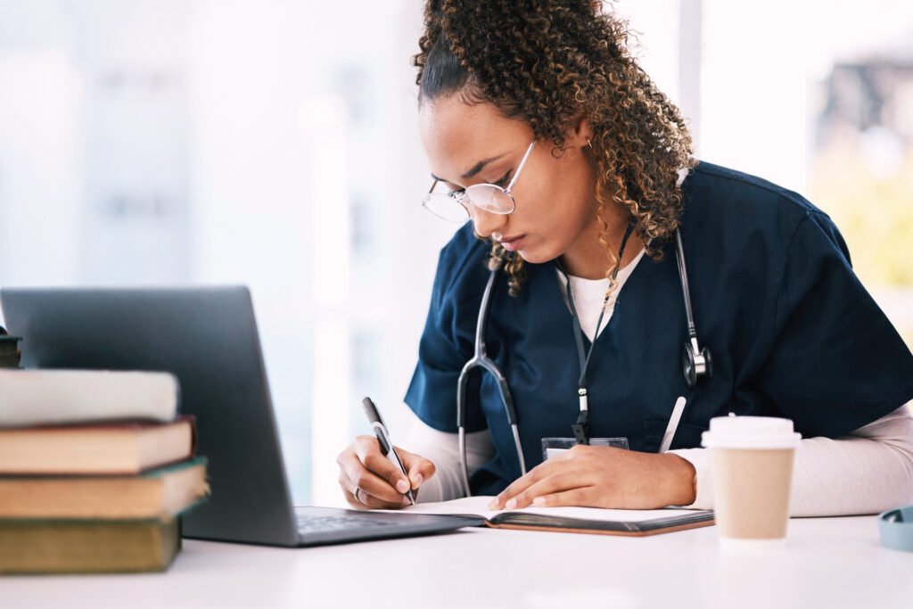 Image d'étudiante en médecine